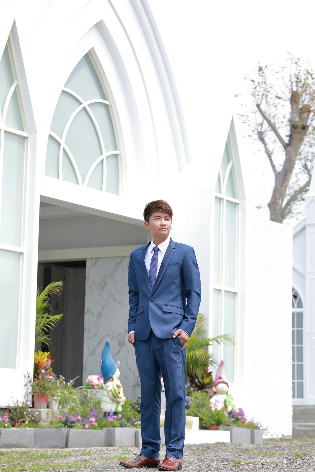 藍西服與歐風建築